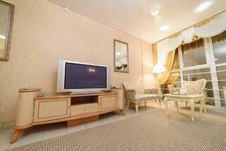 Гостиница Пантера Арзамас Номер VIP с 2 двуспальными кроватями-3